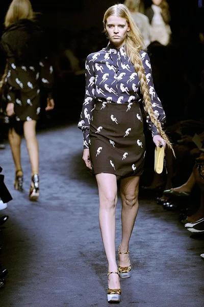 Look 24